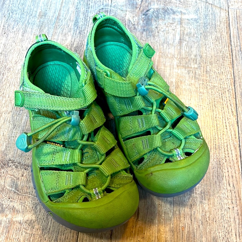 Youth size 13 keen sandals